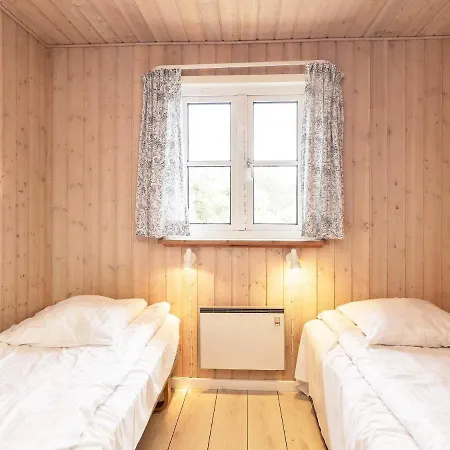 Nifty Holiday In Bl Vand With Swimming Pool * Blåvand
